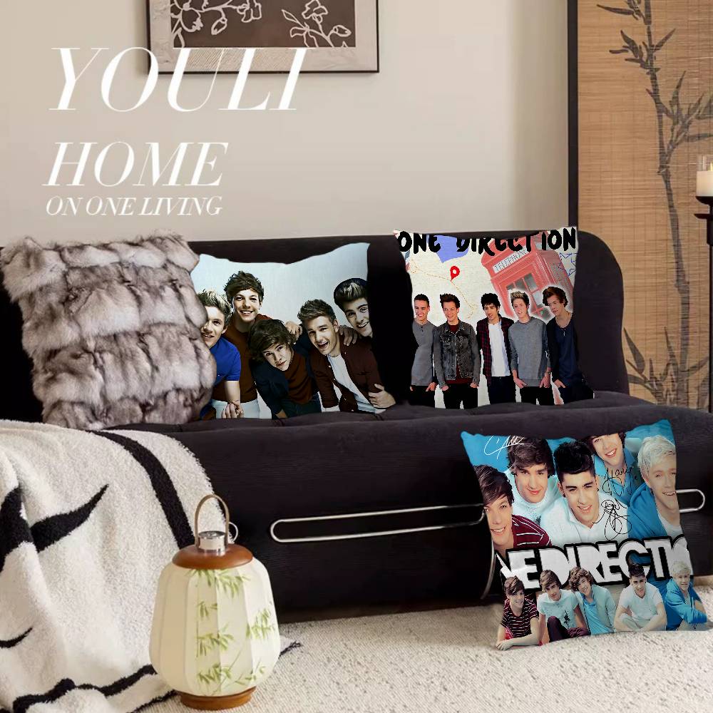 Band One D-Directioned Pillow  - Home Textiles Direct recensione e prezzo