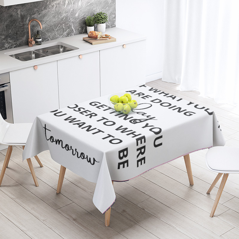 Tablecloth with Unique Letteri - Home Textiles Today News recensione e prezzo